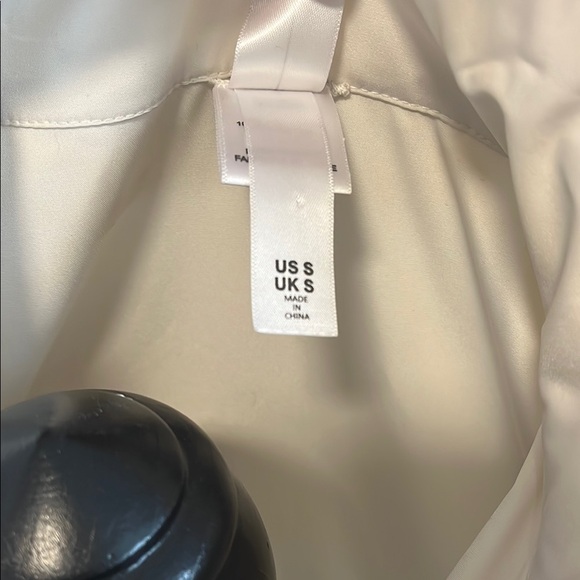 MARLA WYNN Oversized Cream Poncho Hooded Windbreaker Women's Jacket Cape, Size S - Picture 3 of 13